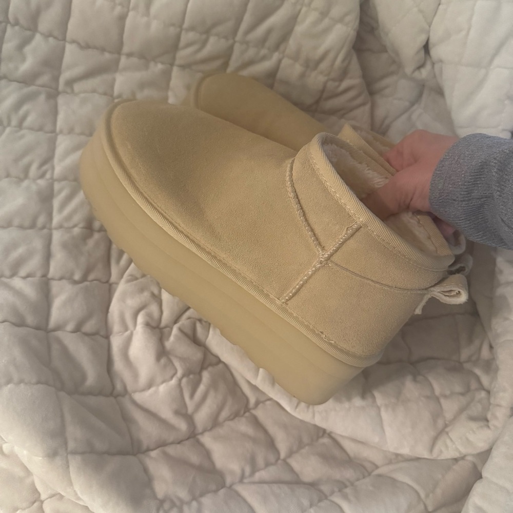 Cushionaire suede platform ankle bootie